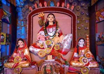 দুর্গাপূজা: সেরা সাজসজ্জা এবং পোশাকের টিপস