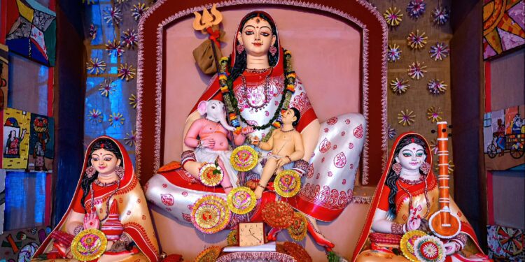 দুর্গাপূজা: সেরা সাজসজ্জা এবং পোশাকের টিপস