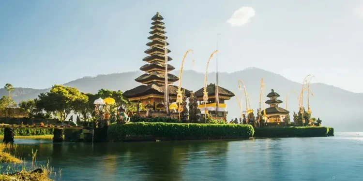 বিশ্বের সেরা ১০টি ভ্রমণ গন্তব্য: আপনার পরবর্তী ছুটির পরিকল্পনা