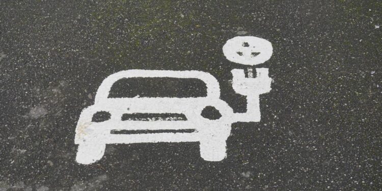 ইলেকট্রনিক কার: বৈদ্যুতিক গাড়ির ভবিষ্যৎ