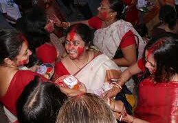 নতুন প্রজন্মের বাঙালি: আধুনিক প্রযুক্তি ও সংস্কৃতির মধ্যে সেতুবন্ধন